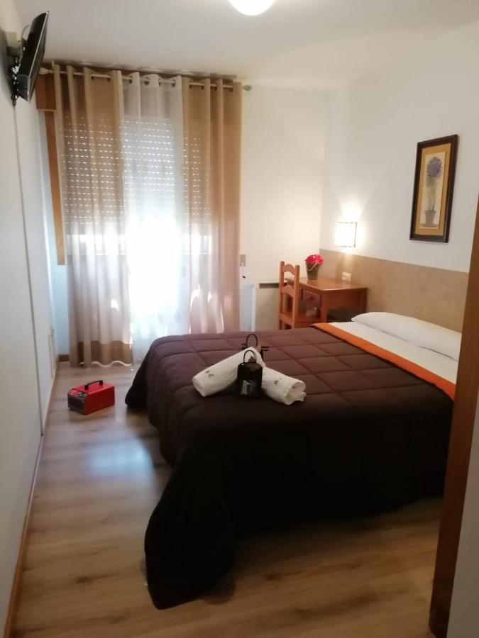Pension Santa Clara La Coruña Esterno foto